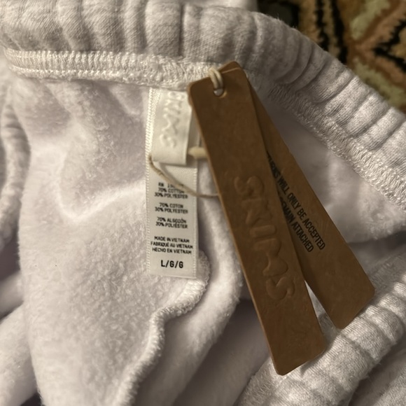 SKIMS - Cotton Fleece Jogger Sweatpant - Picture 4 of 9